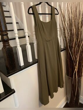 essue Olive Green Sleeveless Maxi Dress